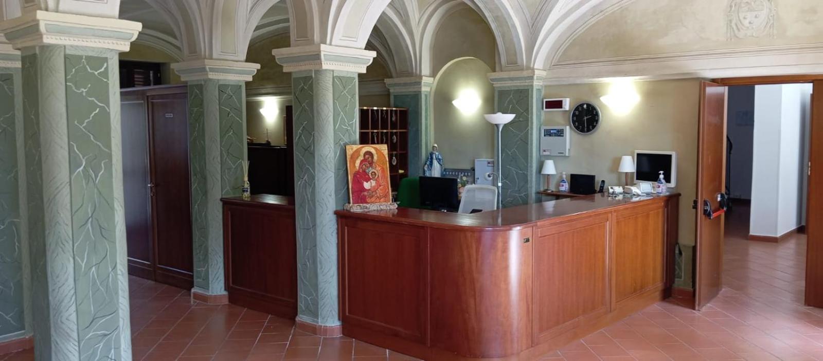 Casa Famiglia Di Nazareth Hotel Loreto Bagian luar foto